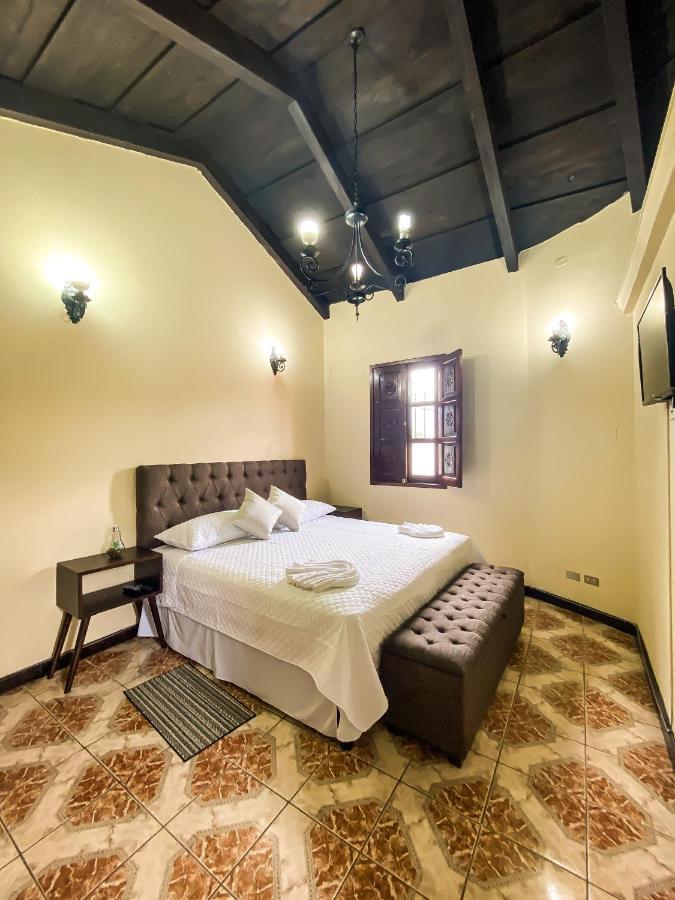 Real Marquez Hotel Antigua ภายนอก รูปภาพ